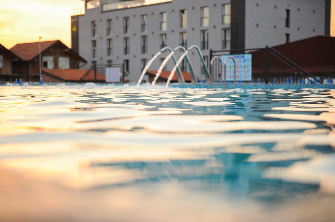 Garni Hotel Hollywoodland Wellness & Aquapark Belgrade Exterior photo